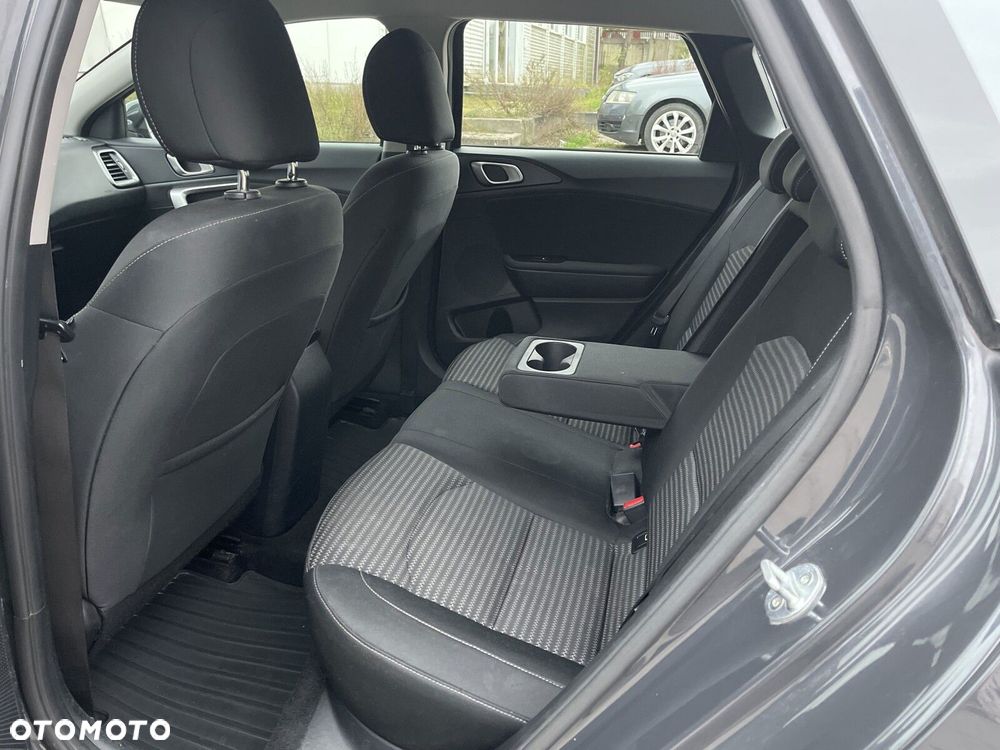 Kia Ceed 1.5 T-GDI M - 10