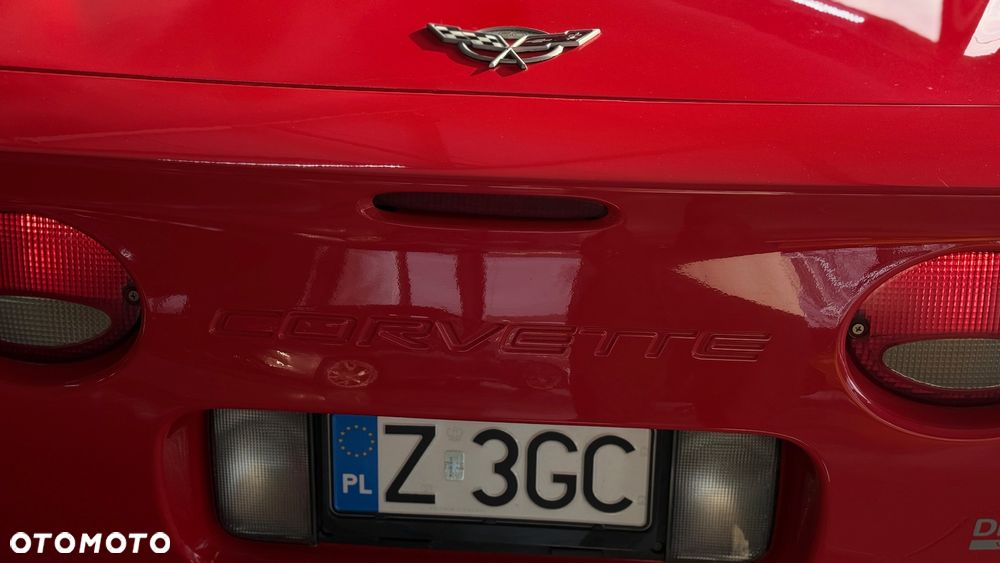 Chevrolet Corvette - 15