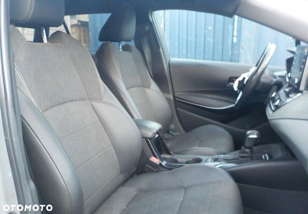 Toyota Corolla - 16