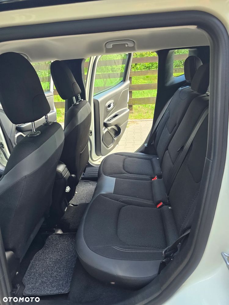 Jeep Renegade 1.3 T-GDI Automatik Limited - 24