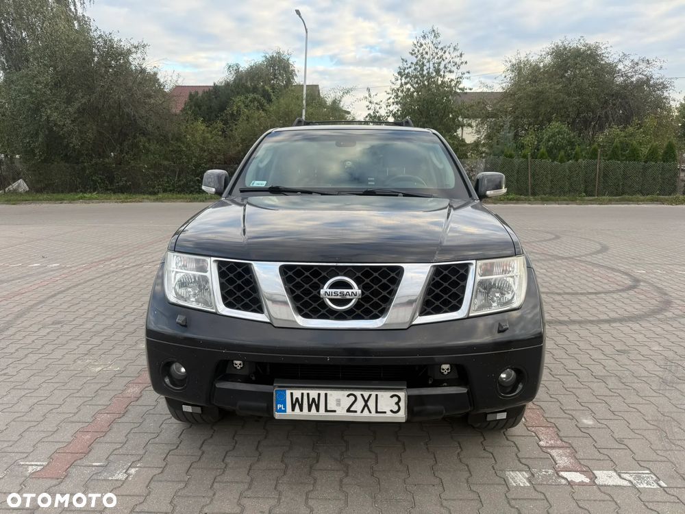 Nissan Pathfinder - 3