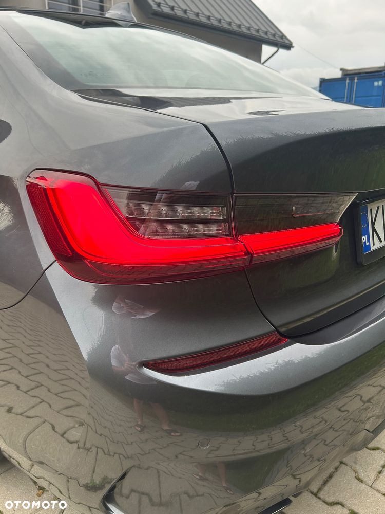 BMW Seria 3 330i - 8