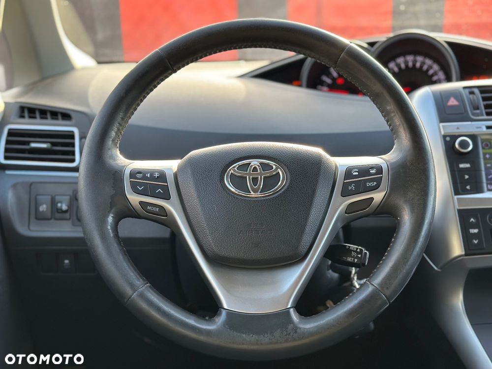 Toyota Verso 2.0 D-4D Active - 12