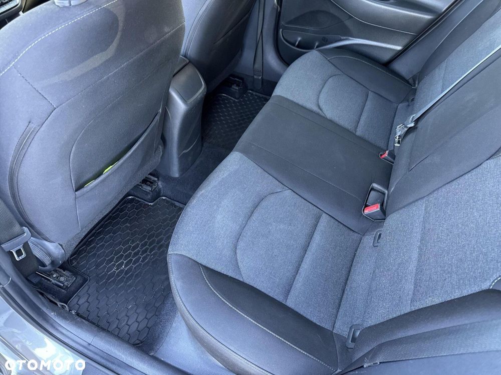 Hyundai i30 1.5 DPI Smart - 35