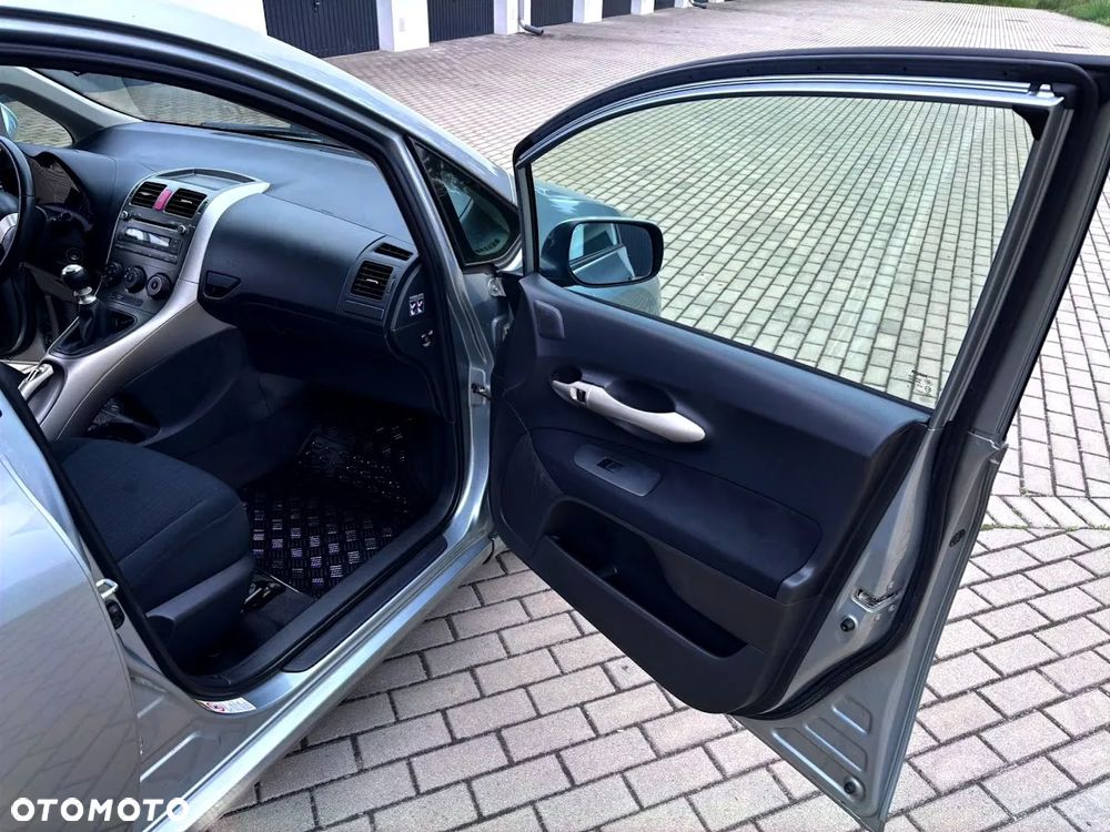 Toyota Auris 2.0 D-4D Luna - 10