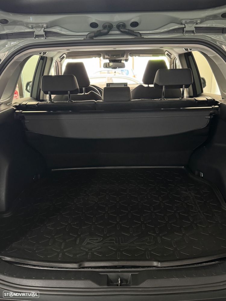 Toyota RAV4 2.5 HDF Comfort - 12