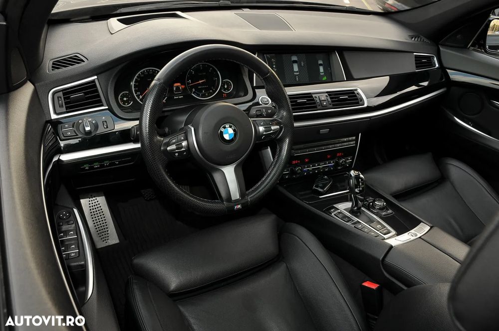 BMW Seria 5 530d xDrive Touring - 10