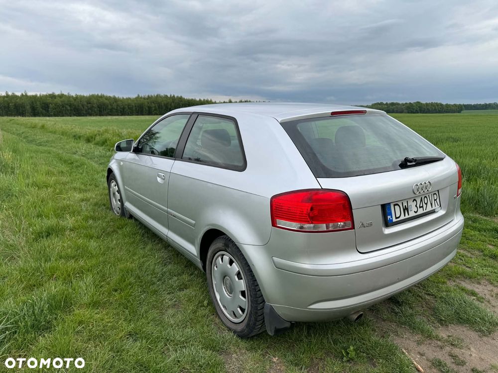 Audi A3 3-drzwiowe 1.6 Ambiente - 18