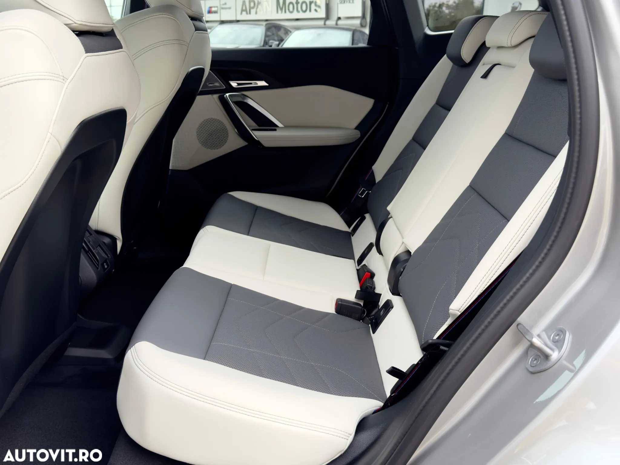 BMW iX1 xDrive30 - 15
