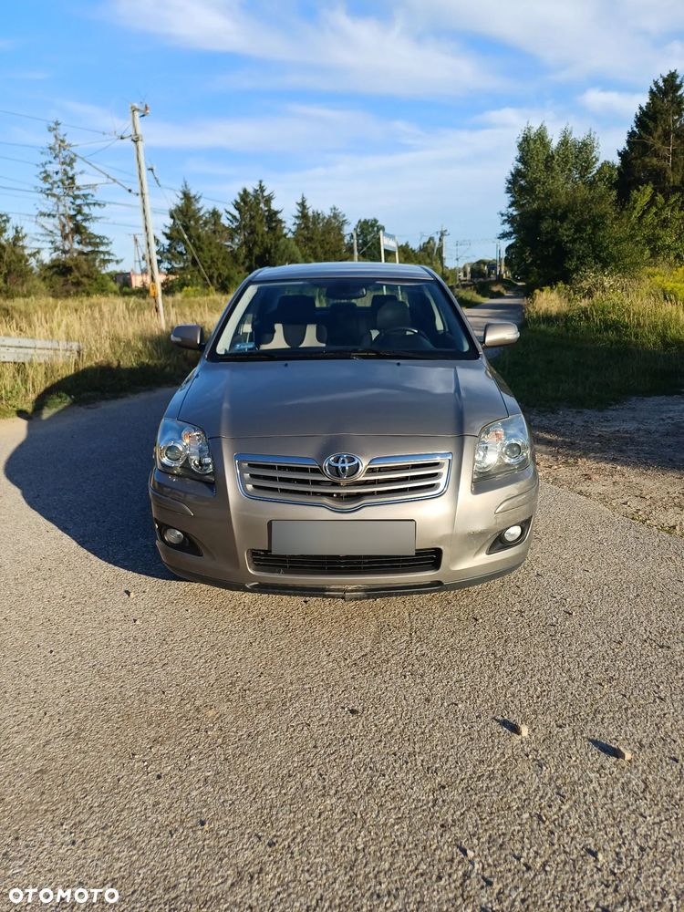 Toyota Avensis 2.0 D-4D Sol - 12
