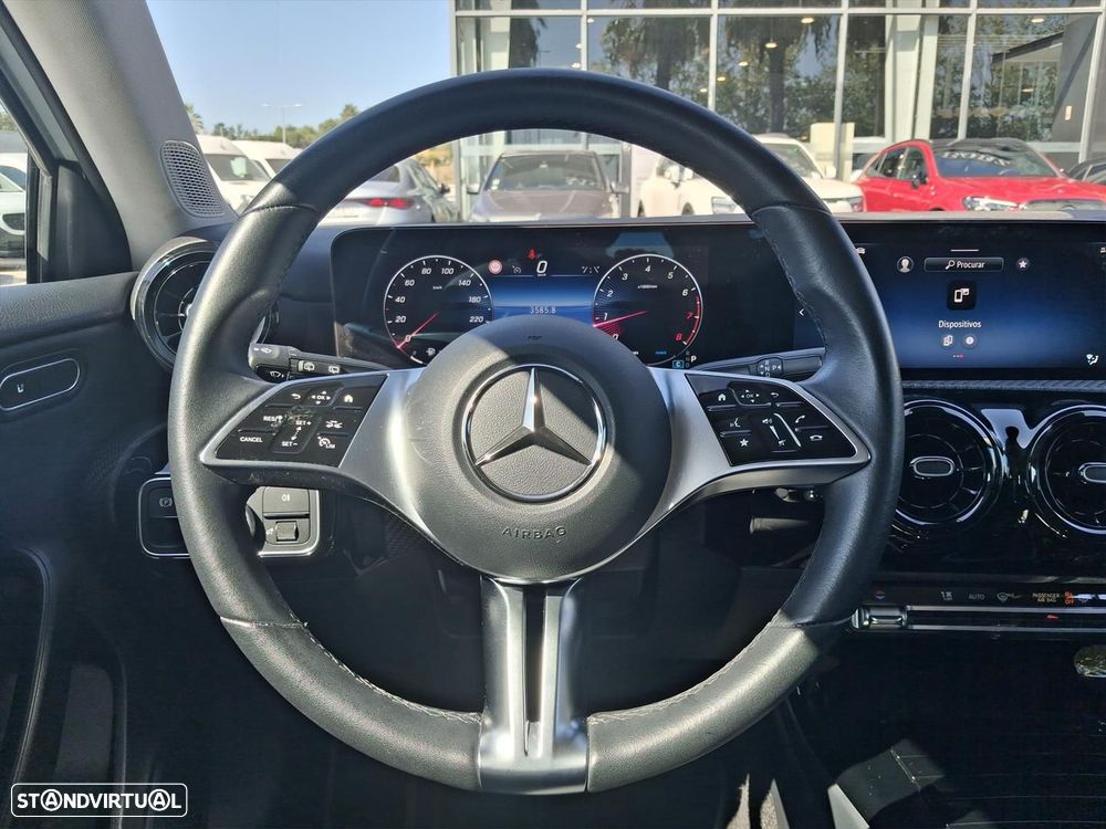 Mercedes-Benz A 200 Standard - 22