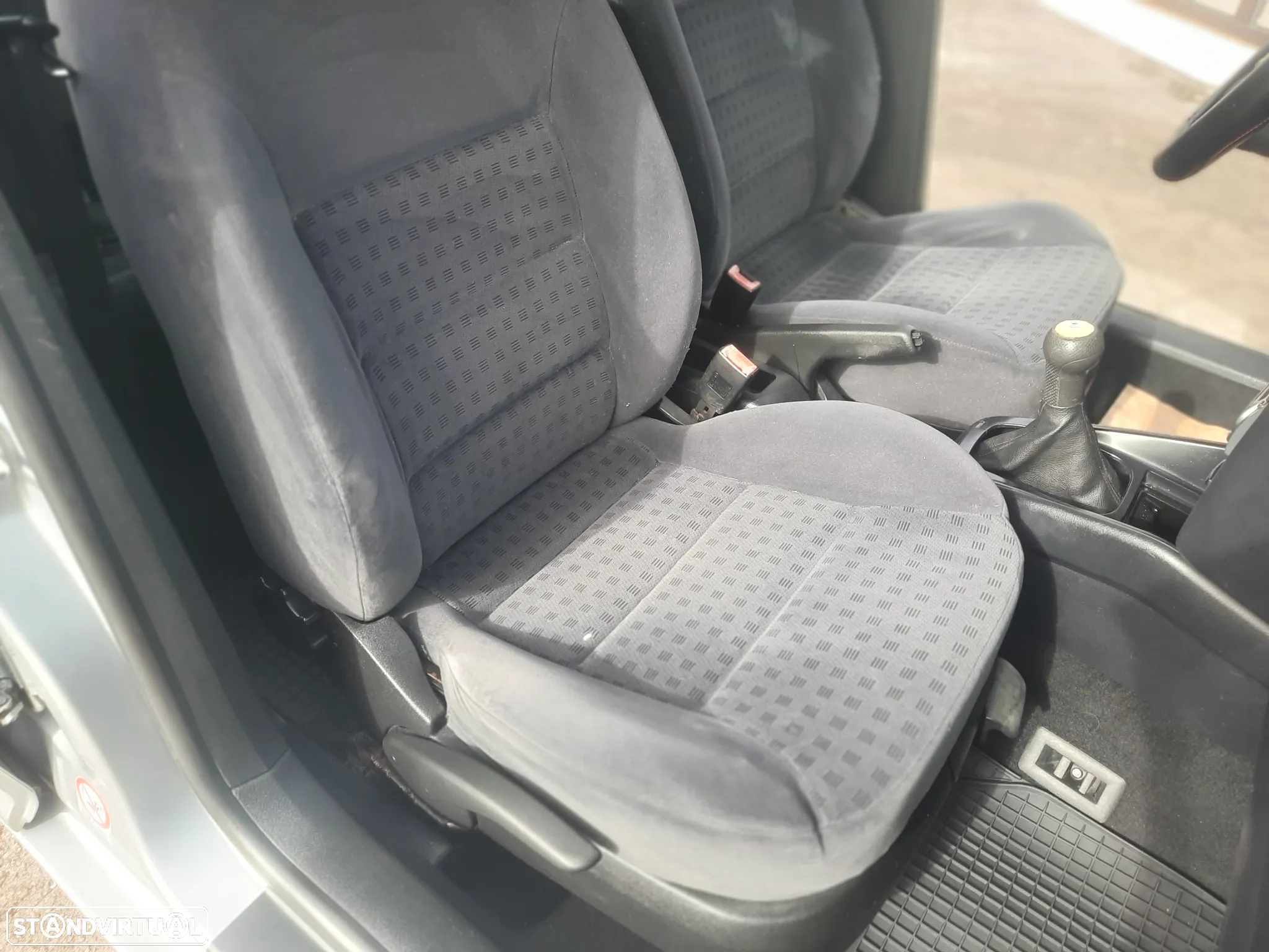VW Golf 1.4i Confort - 21