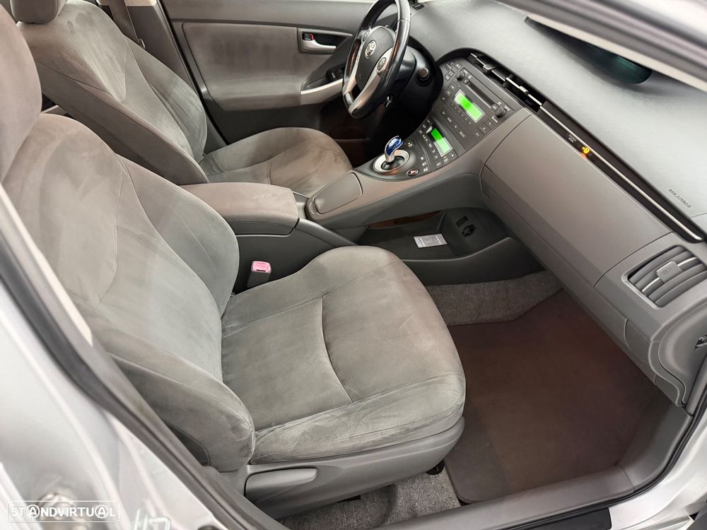 Toyota Prius 1.8 Premium - 26