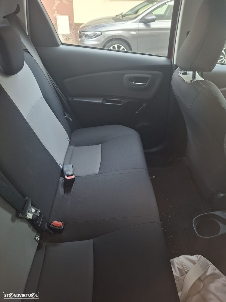 Toyota Yaris 1.0 VVT-i Comfort - 10