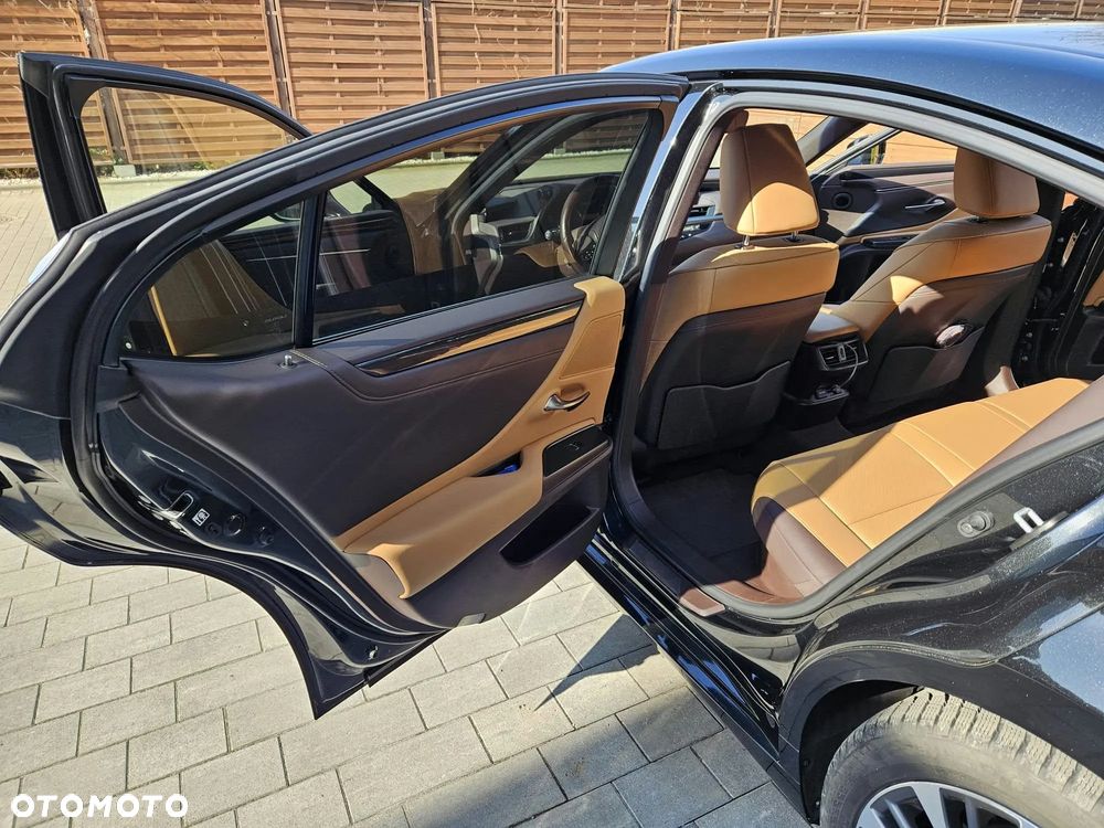 Lexus ES - 21