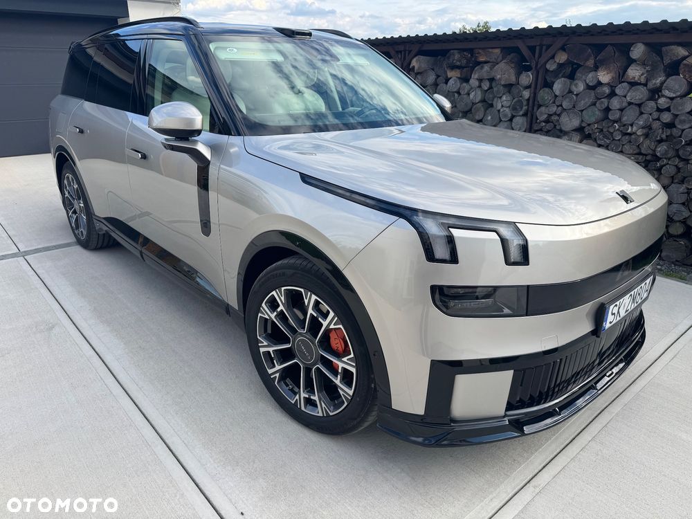 Lynk & Co 900 - 14