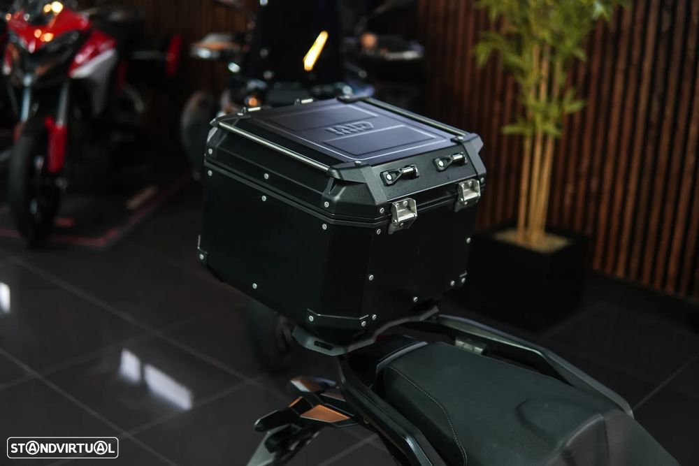 Honda X-ADV 750 - 41