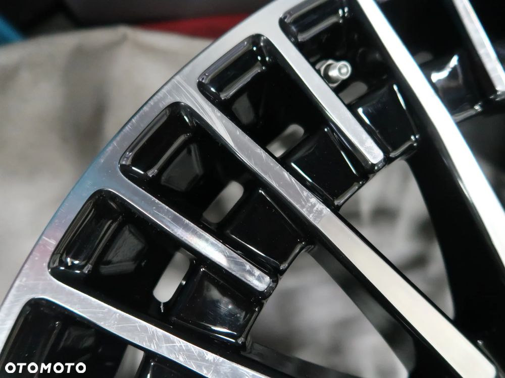 Felgi EQE AMG MERCEDES A2974011500 9,5X21ET41,5 - 4
