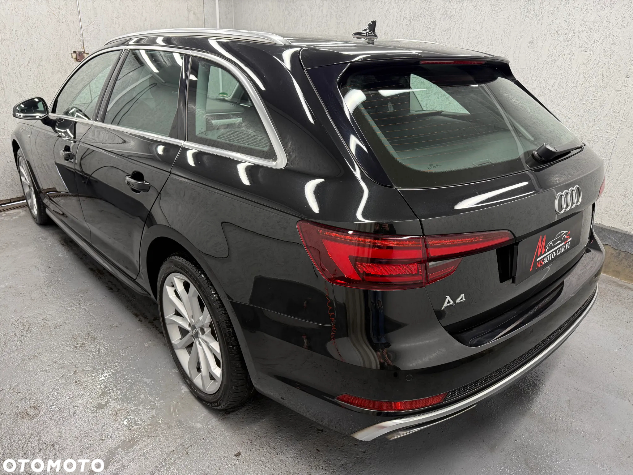 Audi A4 Avant 40 TDI S tronic S line - 17