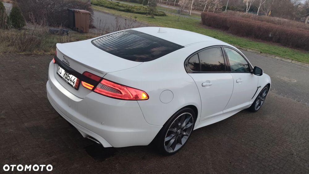 Jaguar XF 3.0 V6 D R-Sport - 19