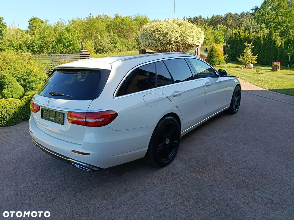 Mercedes-Benz Klasa E 220 d 9G-TRONIC - 19