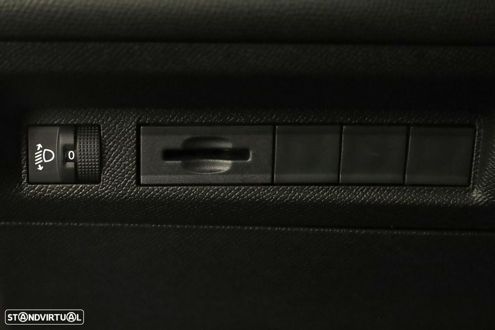 Peugeot 308 SW 1.2 PureTech Allure Pack EAT8 - 20