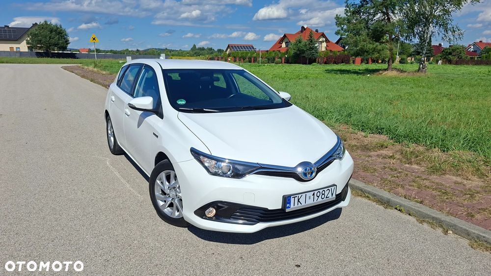 Toyota Auris - 1