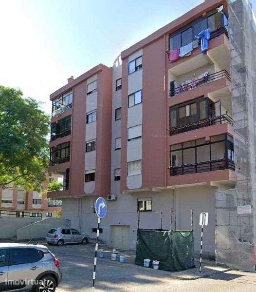 Arrendo Parqueamento Junto ao Lidl do Fogueteiro - Grande imagem: 2/2