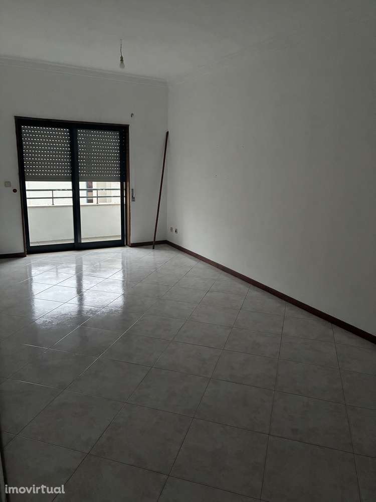 Apartamento T3 pronto a habitar - Grande imagem: 3/10