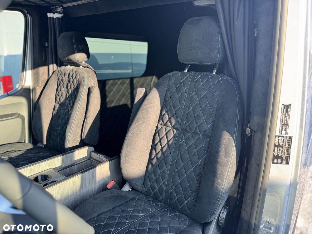 Mercedes-Benz Sprinter - 11