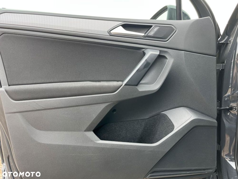 Volkswagen Tiguan - 10