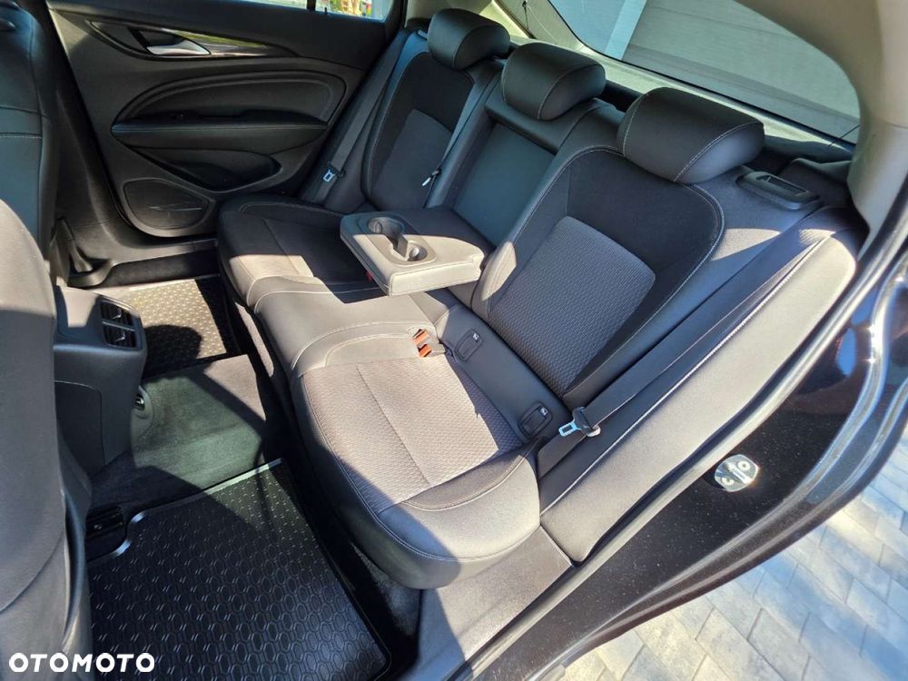 Opel Insignia - 19