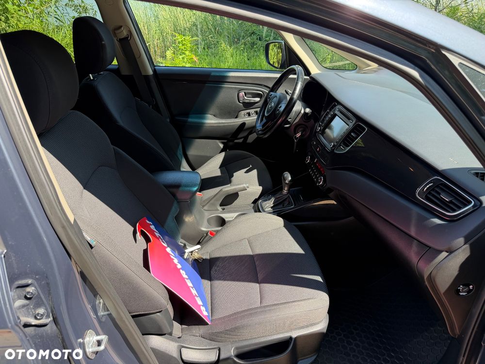 Kia Carens 1.7 CRDi 141 Dream Team Edition - 11