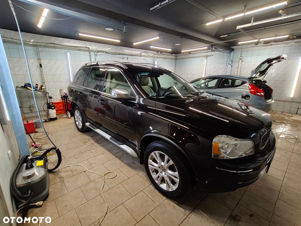 Volvo XC 90 D5 AWD Momentum - 4