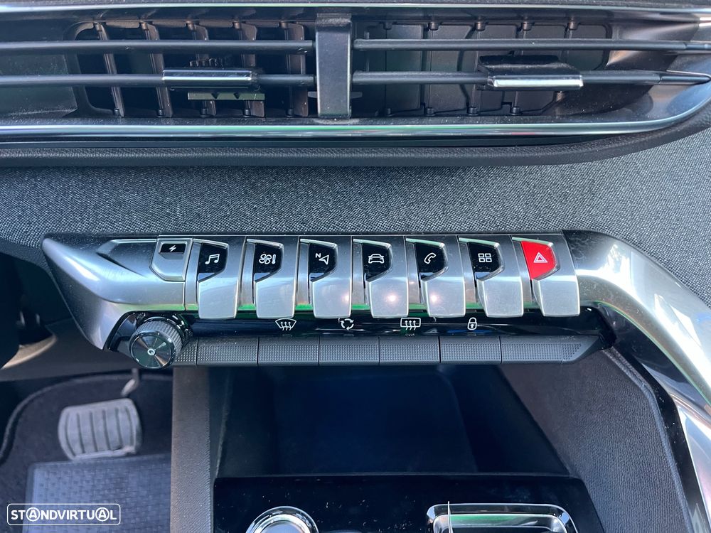 Peugeot 3008 1.6 Hybrid Allure Pack e-EAT8 - 33