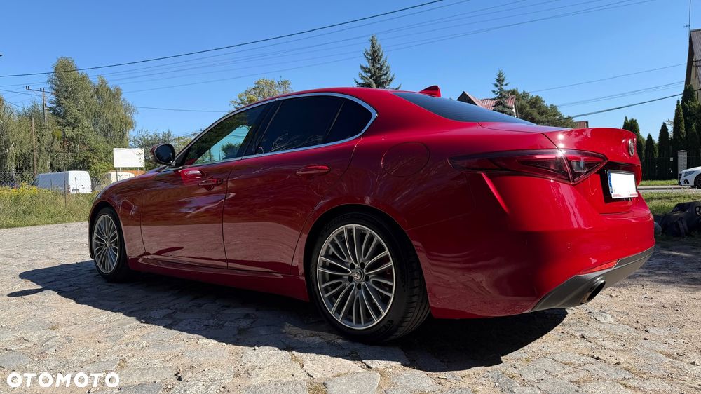Alfa Romeo Giulia - 2