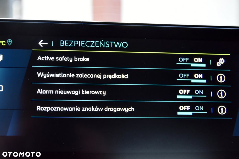 Peugeot 3008 1.6 PureTech HYbrid GT Line S&S EAT8 - 37