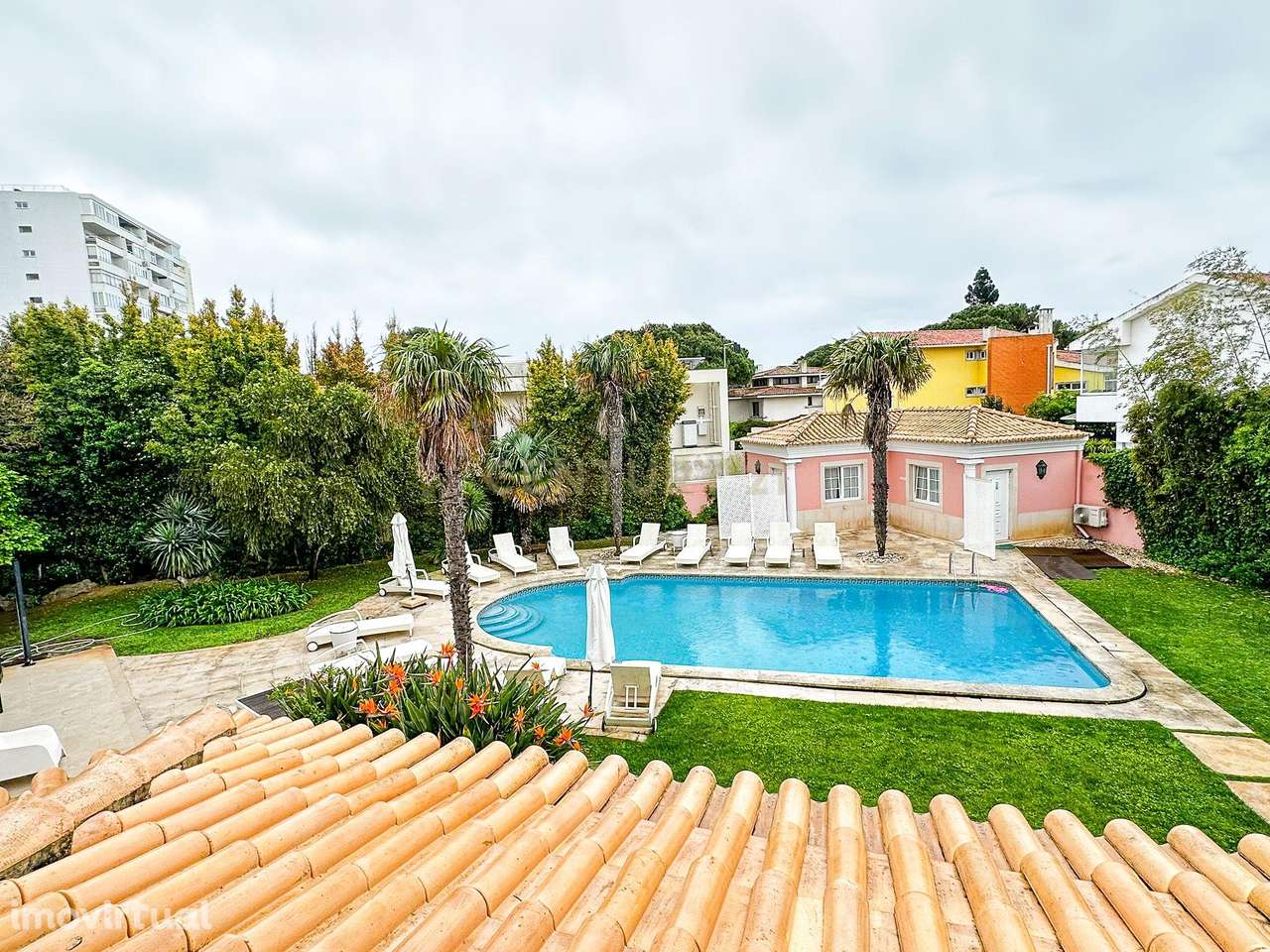 Exclusiva Moradia T8 com Jardim e Piscina no Bairro do Rosário – Casca - Grande imagem: 2/41