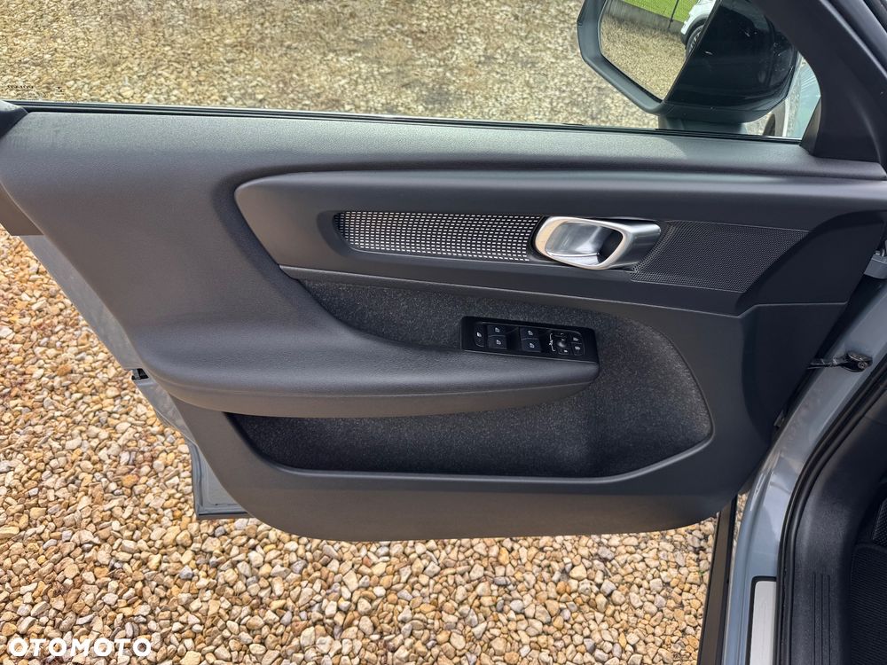 Volvo XC 40 T2 Core - 28
