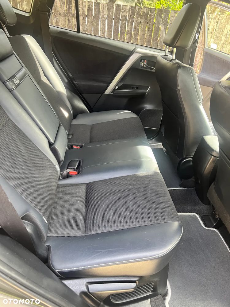 Toyota RAV4 Hybrid Selection 4x2 - 11