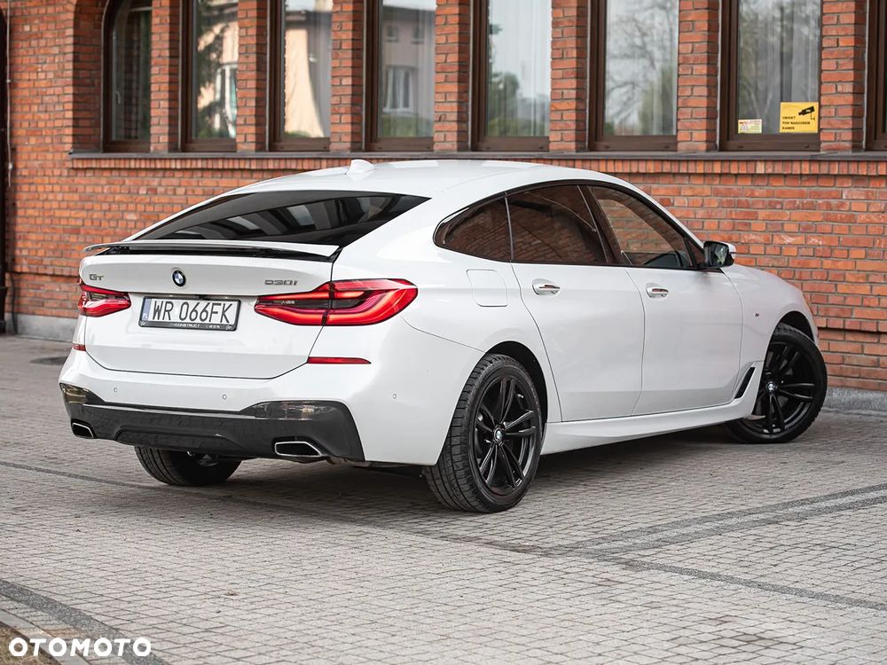 BMW 6GT - 16