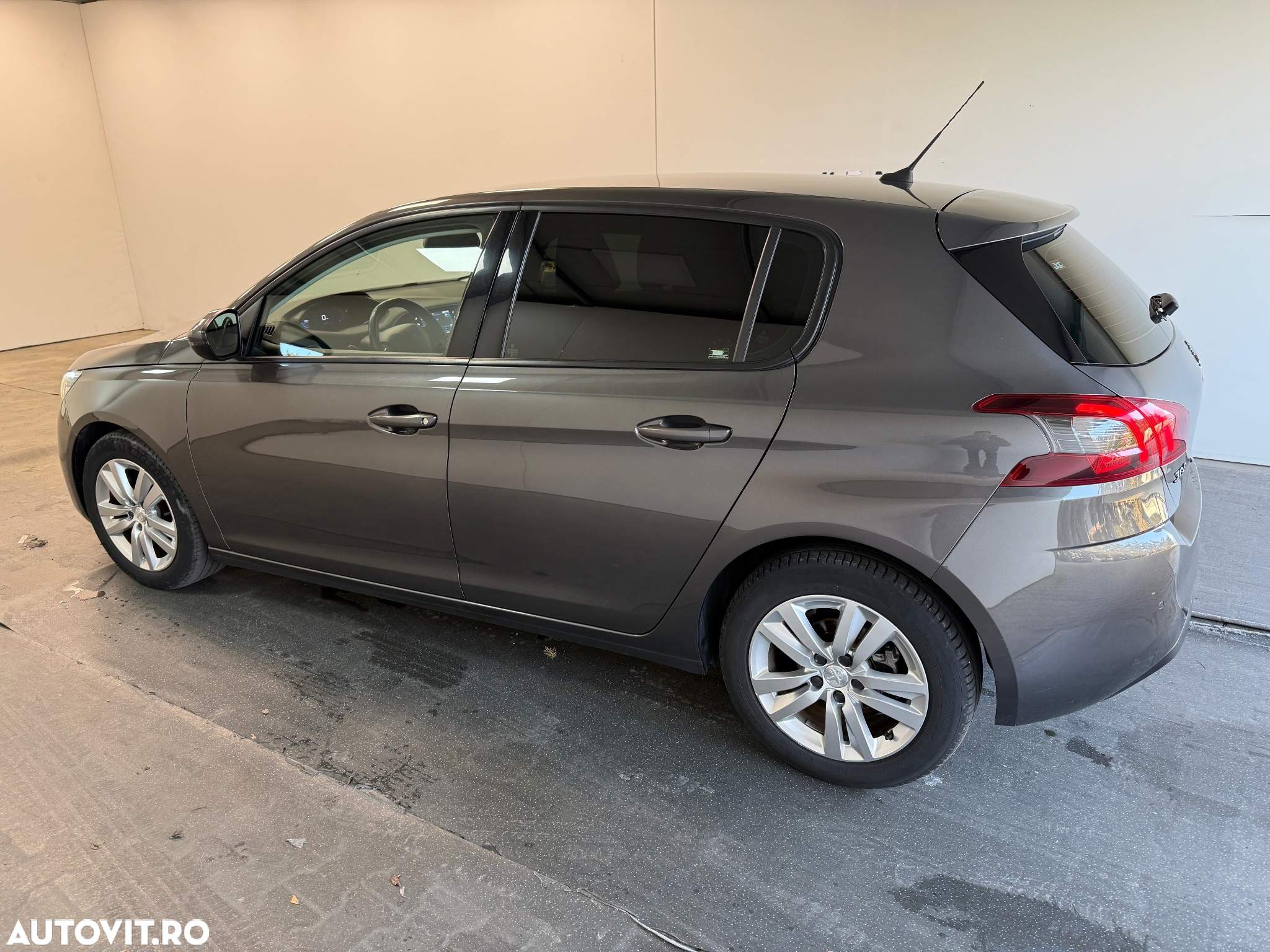 Peugeot 308 1.5 BlueHDi FAP STT Active - 9