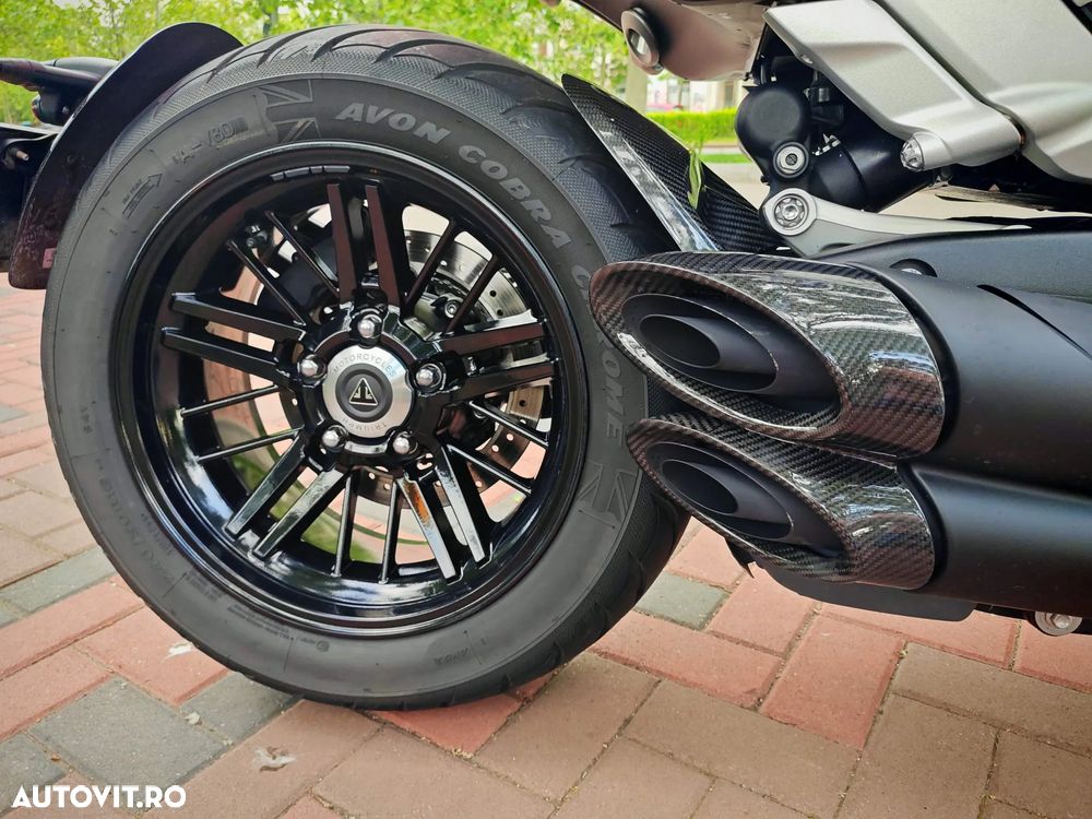Triumph Rocket 3 R Black - 20