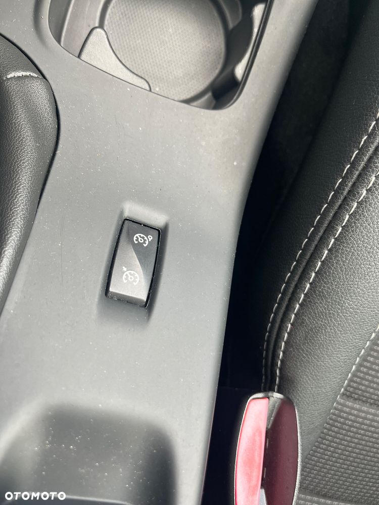 Renault Megane ENERGY TCe 115 Start & Stop Bose Edition - 19