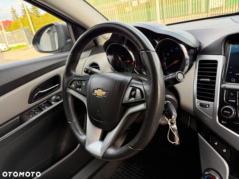 Chevrolet Cruze 1.8 LTZ - 20