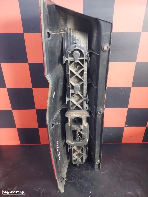 Farolim Stop Direito Mercedes-Benz Sprinter 5-T Caixa (906) - 4