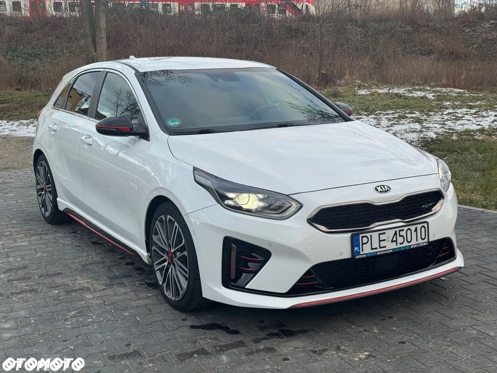 Kia Ceed - 10