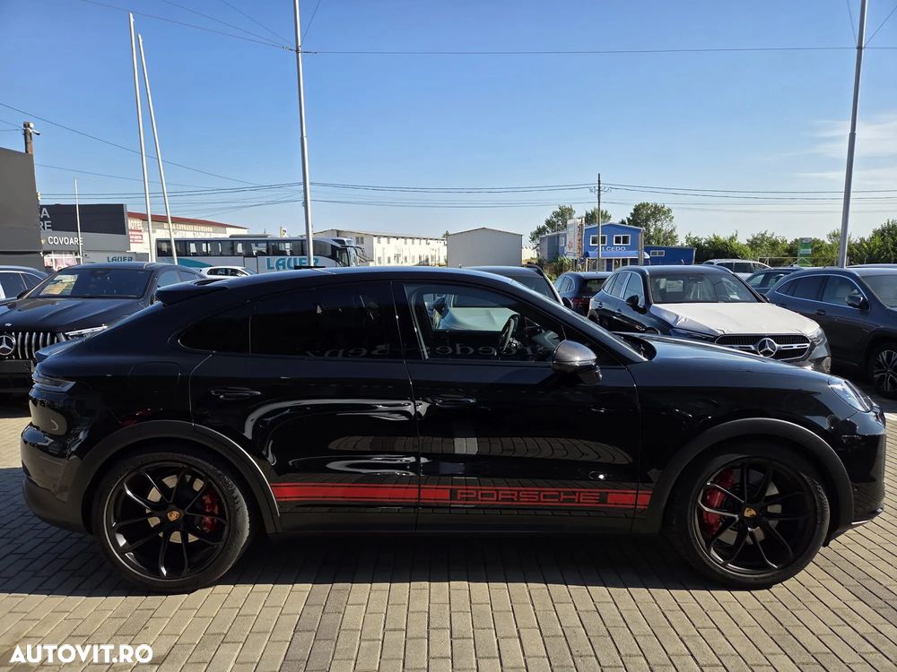 Porsche Cayenne Coupe GTS Tiptronic S - 4