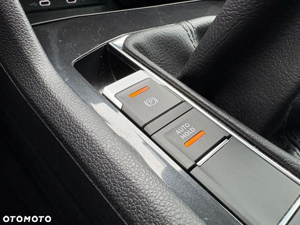 Volkswagen Tiguan - 24