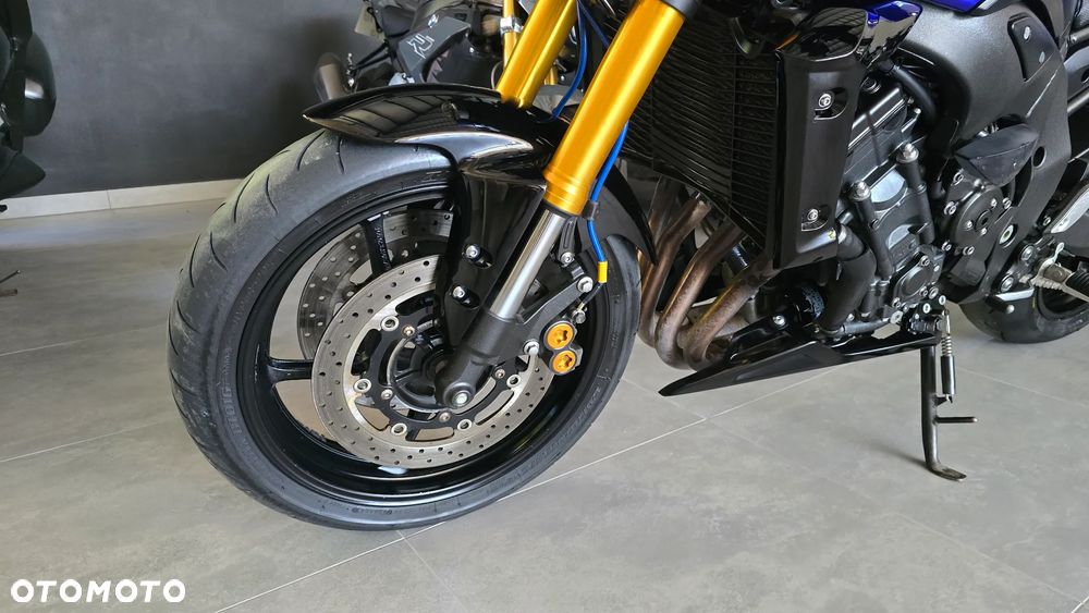 Yamaha FZ8 - 7